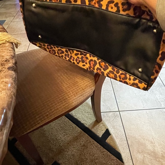 Animal Print Duffle Bag NWOT Unbranded - Picture 6 of 16